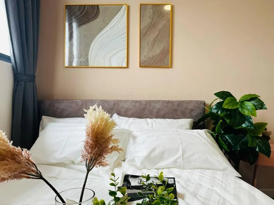 Apartment Mvc50#Family Suite 9Pax 3 Rooms M Vertica Velocity Mall Cheras Kuala Lumpur